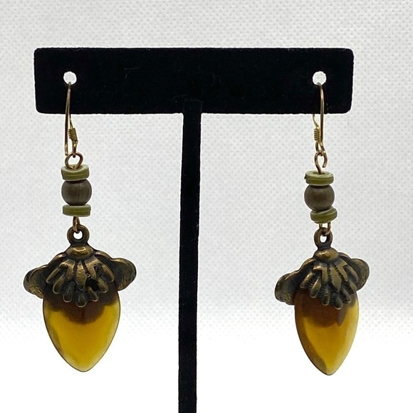 Earrings Fishhooks Antique Bronze Tone Design - Picture 4 of 6